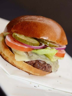 R Bar & Grill chef