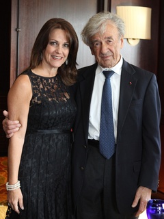 News_Holocaust Museum dinner_May 2012_Tali Blumrosen_Elie Wiesel
